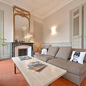 https://le-vieux-sextier-lumineux-wifi-hyper-centre.aixenprovencehotels.org